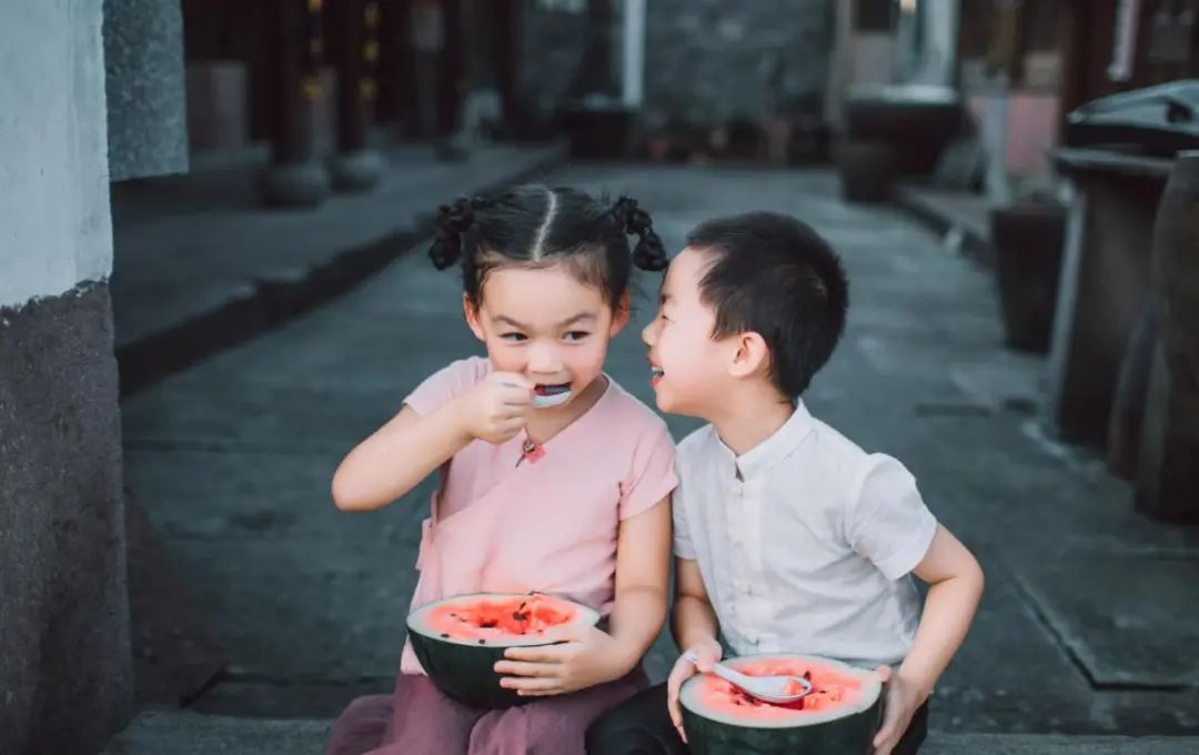 这世道，为什么我还要送孩子出国留学？